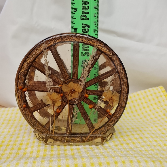 Vintage Wagon Wheel Napkin Holder - Picture 4 of 5
